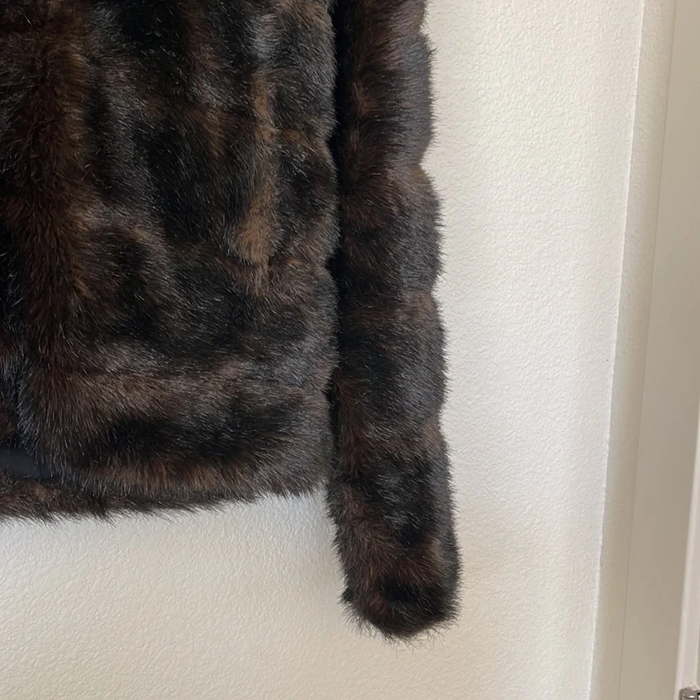 Beautiful Pleated Faux Fur Reversible Coat Size M - Picture 2 of 11